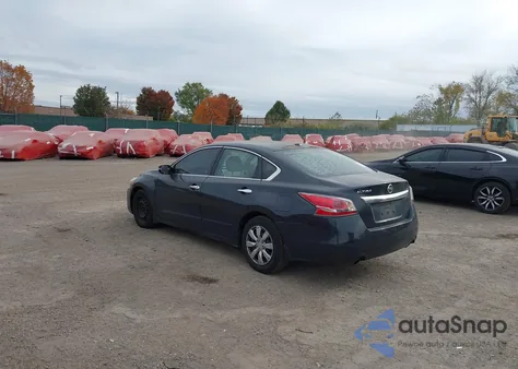 2015 Nissan Altima 2.5 S z USA, uszkodzony, nr VIN 1N4AL3AP6FC124831